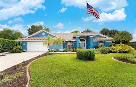 609 Pineneedle Ln Englewood, FL 34223