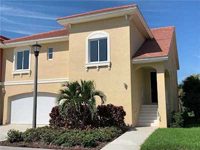 18 Franklin Ct S #D St Petersburg, FL 33711