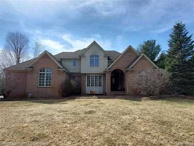 1856 Cobble Ct Brighton Twp, MI 48114