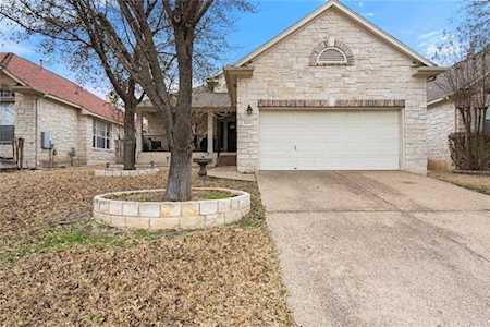 2043 Kimbrook DR Round Rock, TX 78681