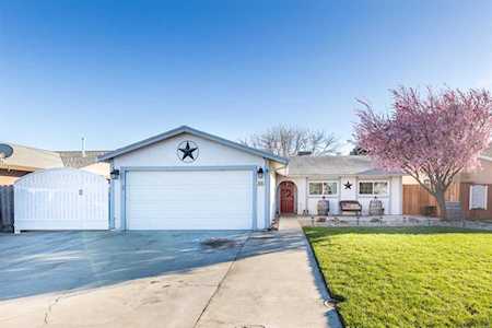 616 Santa Rosa Street Manteca, CA 95336