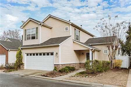 303 Harmony Ct Alpharetta, GA 30004