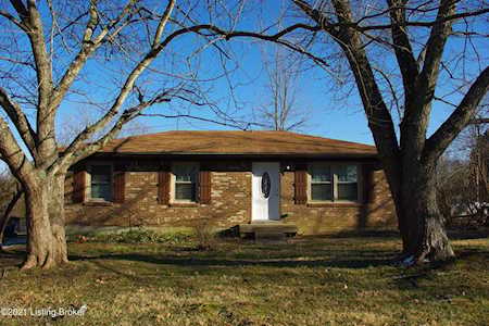 6822 Village Green Blvd Pewee Valley, KY 40056