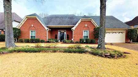 1728 Edgeburg Ln Memphis, TN 38016