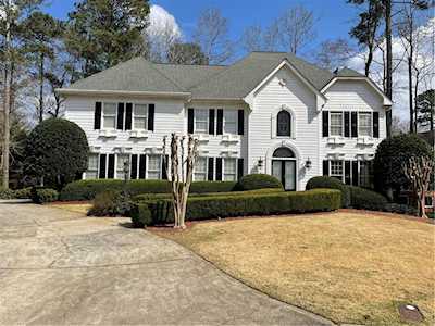 585 Vinington Ct Sandy Springs, GA 30350