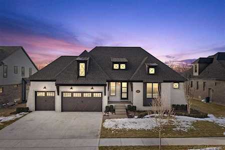 52769 Royal Park Shelby Twp, MI 48315