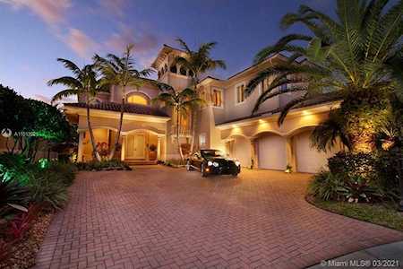 1270 Hatteras Ln Hollywood, FL 33019