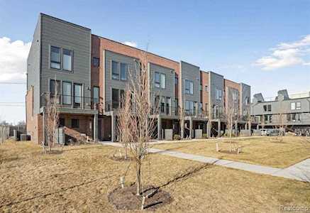 1521 W Fisher Freeway Detroit, MI 48216
