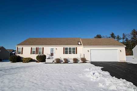 5 Arista Rd East Bridgewater, MA 02333