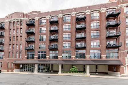 360 W Illinois St #213 Chicago, IL 60654