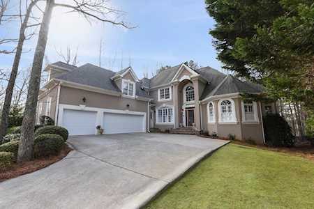 3203 Chipping Wood Ct Alpharetta, GA 30004