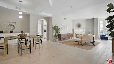 962 N Doheny Drive #104 West Hollywood, CA 90069