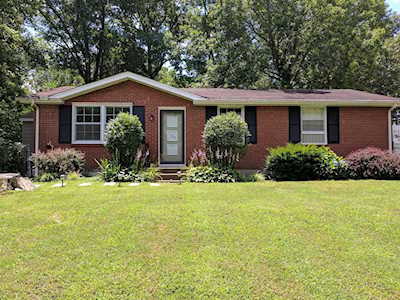 1105 Copper Still Circle Kingston Springs, TN 37082