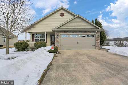58 Lantern Ln Shippensburg, PA 17257