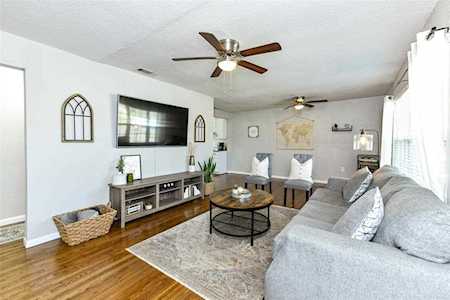 911 POINDEXTER Avenue Cleburne, TX 76033