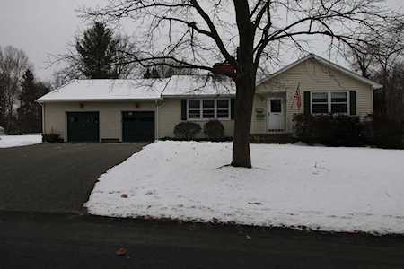 165 Chadwick St North Andover, MA 01845