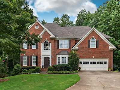 585 Glynn Meadow Ln Roswell, GA 30075