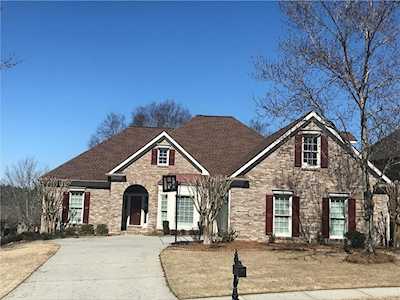 3160 Flatbottom Dr Dacula, GA 30019