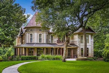 2314 Island Wood RD Austin, TX 78733