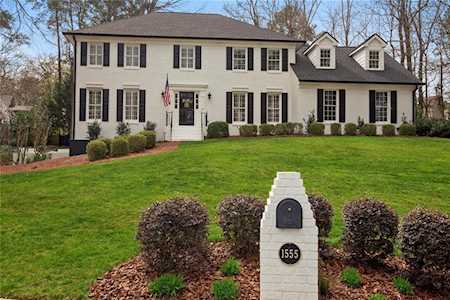 1555 Biddle Ct Dunwoody, GA 30338