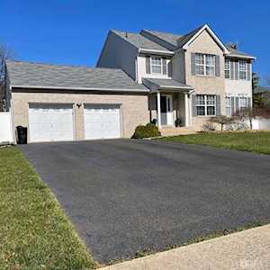 7 Dogwood Court Aberdeen, NJ 07747