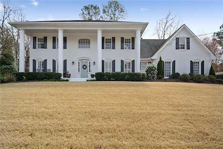 5387 Redfield Rd Dunwoody, GA 30338