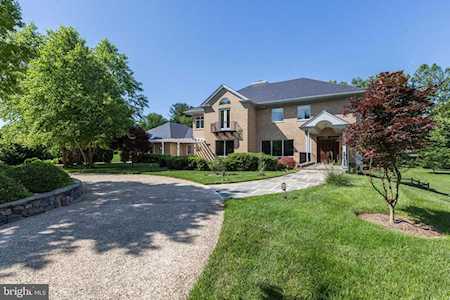 9224 Inglewood Dr Potomac, MD 20854