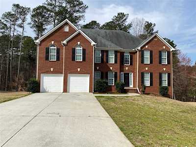 518 Pineburr Ln Stone Mountain, GA 30087