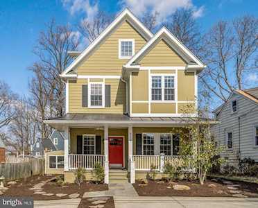 4527 Chestnut St Bethesda, MD 20814