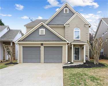 2285 Ashton Dr Roswell, GA 30076