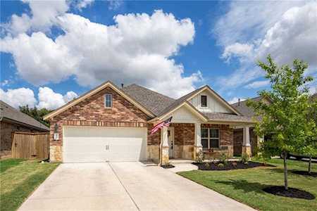 208 Wooden Lodge DR Manchaca, TX 78652