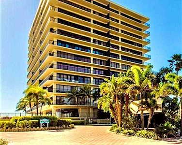 7650 Bayshore Dr #1202 Treasure Island, FL 33706