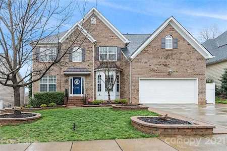 1135 Anduin Falls Dr Charlotte, NC 28269