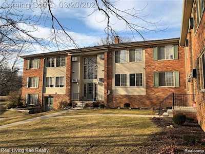 500 E Romeo Rd Unit 117 #34 Rochester, MI 48307