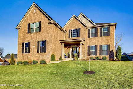 18501 Chadwick Glen Cir Louisville, KY 40245