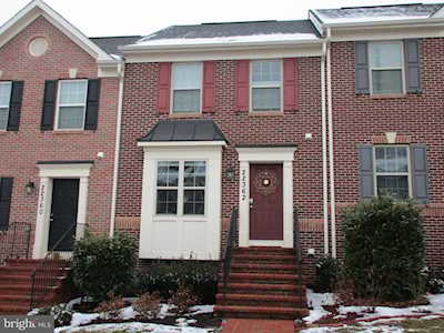 22362 Sweetspire Dr Clarksburg, MD 20871