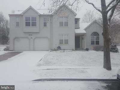 6406 Gwinnett Ln Bowie, MD 20720