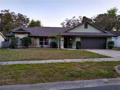 827 Wil O Wik Dr Casselberry, FL 32707