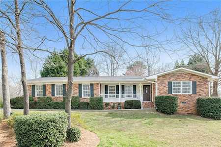 2398 Kingsland Dr Dunwoody, GA 30360