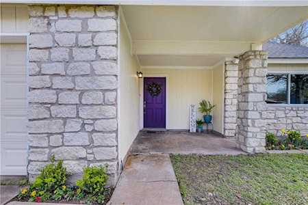 13105 Fencerail RD Manchaca, TX 78652