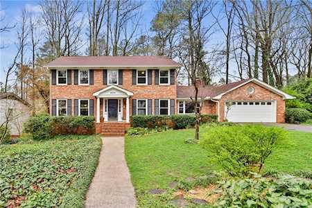 4934 Leeds Ct Dunwoody, GA 30338
