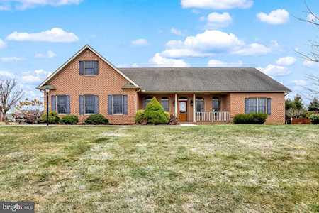 6328 Saucon Valley Dr Fayetteville, PA 17222