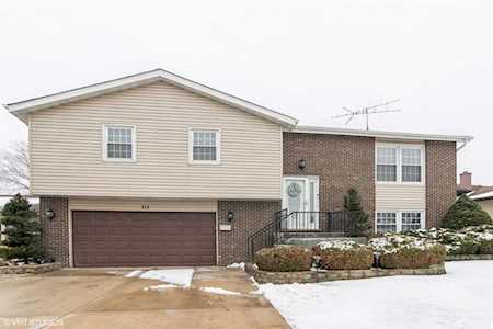 715 W Sable Dr Addison, IL 60101