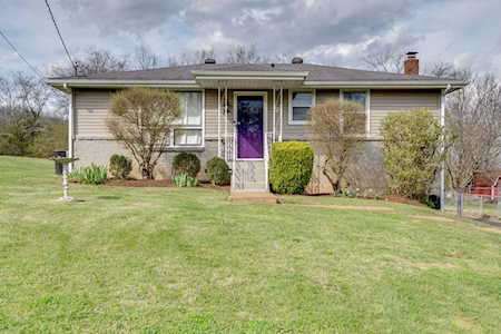 1232 Bell Grimes Ln Nashville, TN 37207