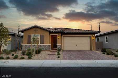 704 Rosewater Dr Henderson, NV 89011