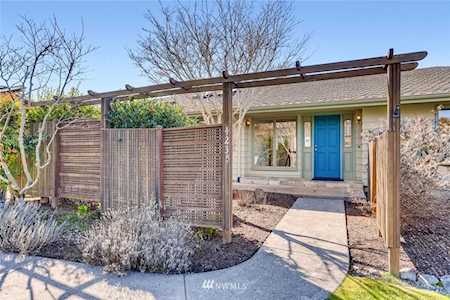 4235 135th Ave SE Bellevue, WA 98006