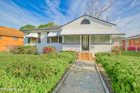 1963 College Cir Jacksonville, FL 32209