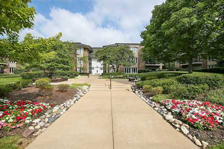 1 Oak Brook Club Dr #A209 Oak Brook, IL 60523