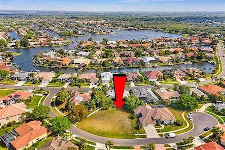 9913 Chris Craft Ct Tampa, FL 33615