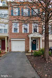 9195 Cascade Falls Dr Bristow, VA 20136